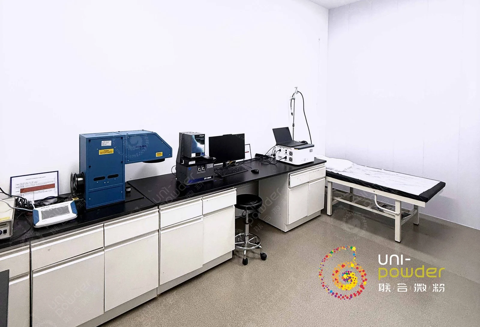 ห้องปฏิบัติการทดสอบกันแดดพร้อมเตียงสำหรับอาสาสมัคร